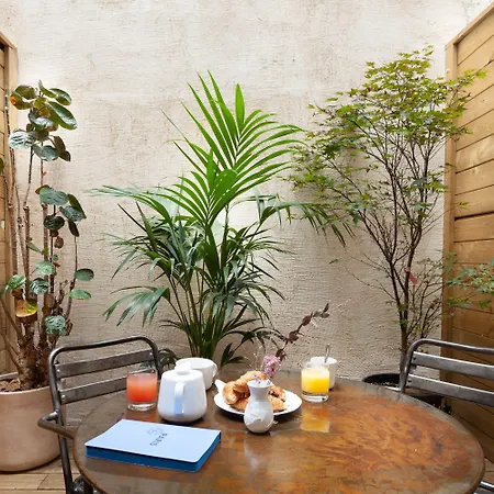 La Nouvelle Republique & Hammam Hotel