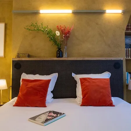 La Nouvelle Republique & Hammam מלון