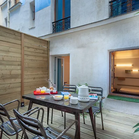 La Nouvelle Republique & Hammam מלון פריז