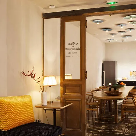 La Nouvelle Republique & Hammam מלון 3*