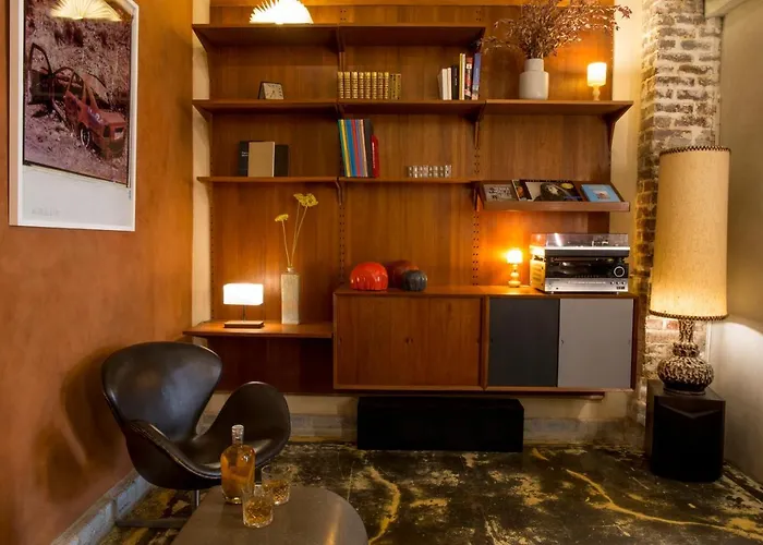 La Nouvelle Republique & Hammam Hotel Paris