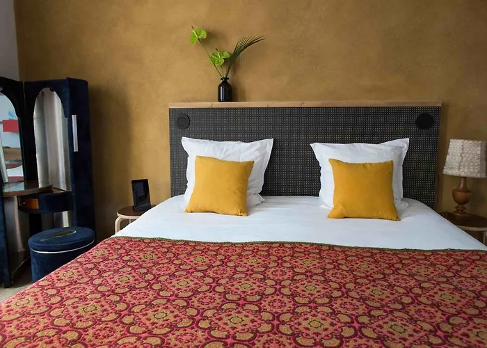 La Nouvelle Republique & Hammam Hotel