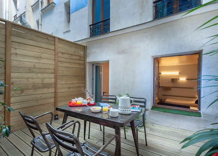 La Nouvelle Republique & Hammam Hotel Paris