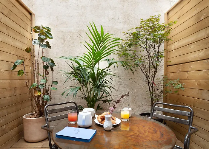 La Nouvelle Republique & Hammam Hotel