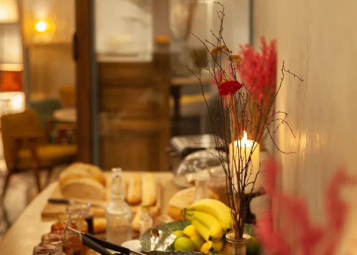 La Nouvelle Republique & Hammam Hotel Paris