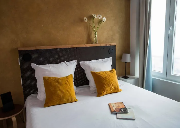 La Nouvelle Republique & Hammam Hotel