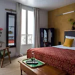 La Nouvelle Republique & Hammam פריז