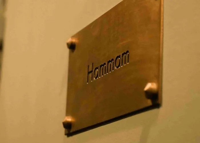 La Nouvelle Republique & Hammam Париж